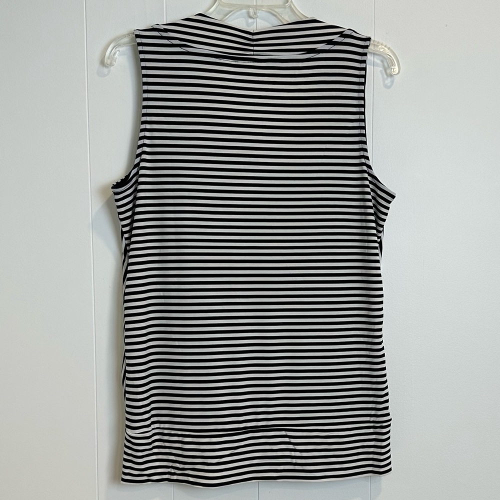 Chico’s Size 1 Medium Black and White Striped Sleeveless Surplice Top Size M🔥 - Picture 2 of 7